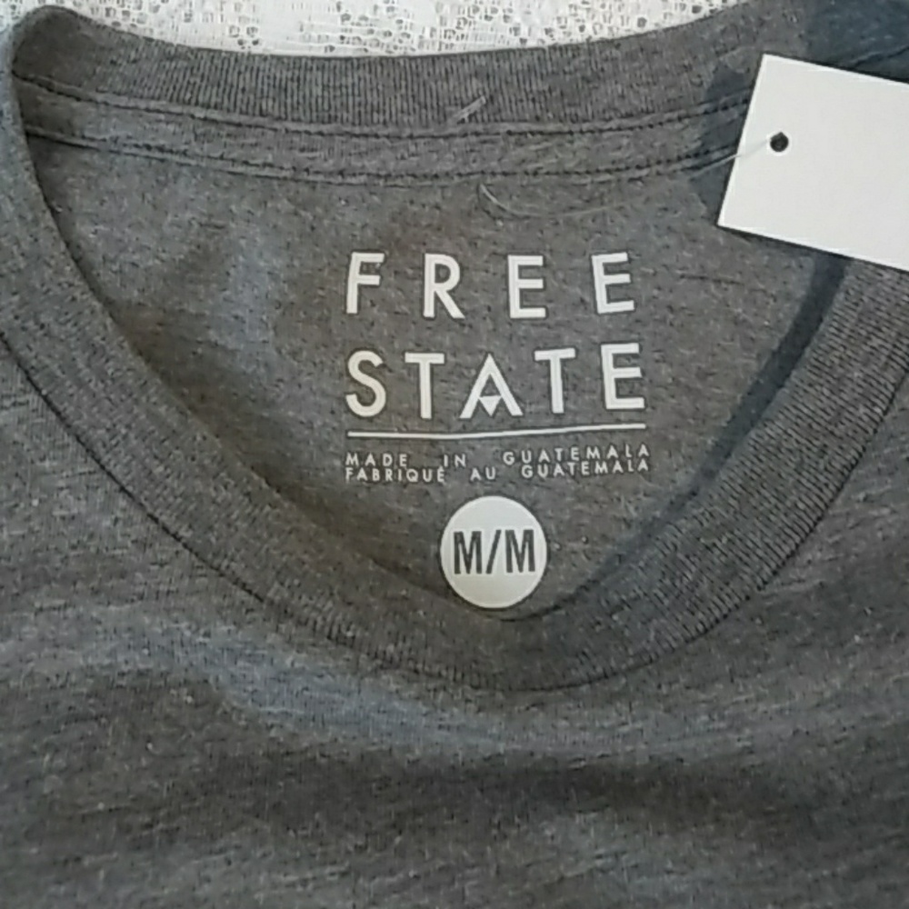 Gray Dog "behave" tee - Picture 2 of 2